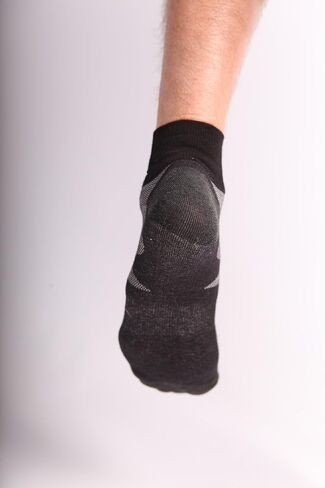 Incrediwear Sports Socks – Quarter Socks and Athletic Socks for Men and Women (Black, Small) in Saudi Arabia