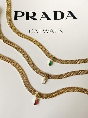 French Collar Necklace Gold Wide Flat Chain Titanium Steel Plated 18K Gold Necklace INS Minimalist and Sweet Cool Style White Rose Red Green Zircon Woven Choker Chain in Saudi Arabia