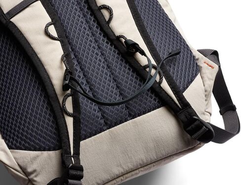 حزمة Bellroy Lite Ready Pack (حقيبة ظهر خفيفة الوزن سعة 18 لترًا لعطلة نهاية الأسبوع) - ظل in Kuwait