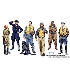 Master Box Plastic Model Famous Pilots of WWII. KIT 1 1/32 3201