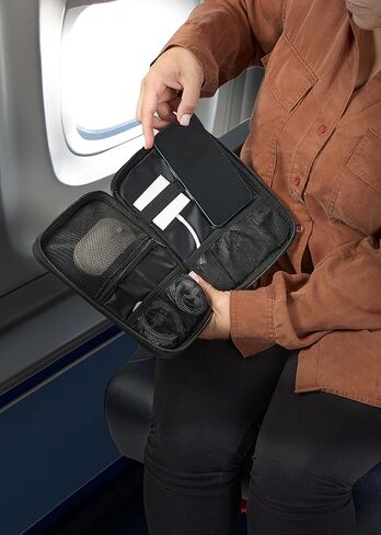 حقيبة تخزين Brookstone Travel Tech - حقيبة تنظيم كابلات الأجهزة الإلكترونية للإجازات والطائرات والقطارات والحافلات والسيارات، أسود in Kuwait
