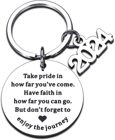 VANLOVEMAC Graduation Gifts for Him Her Class of 2024 Seniors Gifts Keychain College Medical High School Graduation Gifts for Women Men Friends Daughter Son Graduates Masters Nurses Students in Saudi Arabia