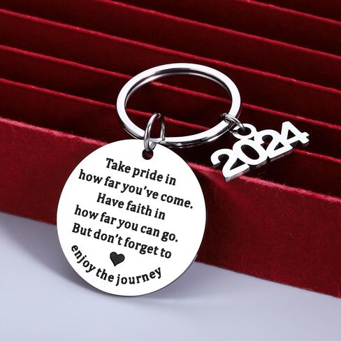 VANLOVEMAC Graduation Gifts for Him Her Class of 2024 Seniors Gifts Keychain College Medical High School Graduation Gifts for Women Men Friends Daughter Son Graduates Masters Nurses Students in Saudi Arabia