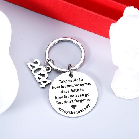 VANLOVEMAC Graduation Gifts for Him Her Class of 2024 Seniors Gifts Keychain College Medical High School Graduation Gifts for Women Men Friends Daughter Son Graduates Masters Nurses Students in Saudi Arabia