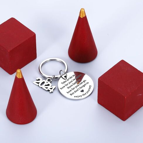 VANLOVEMAC Graduation Gifts for Him Her Class of 2024 Seniors Gifts Keychain College Medical High School Graduation Gifts for Women Men Friends Daughter Son Graduates Masters Nurses Students in Saudi Arabia
