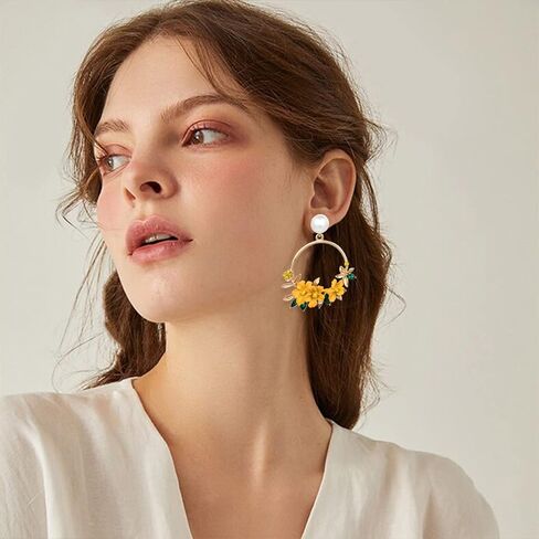 Fashion Charm flower wreath Dangle Earrings Minimalist flower Drop Earrings Lightweight Cute Earrings for Women Girls Gift Jewelry in Saudi Arabia