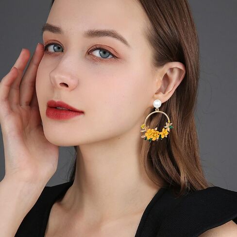 Fashion Charm flower wreath Dangle Earrings Minimalist flower Drop Earrings Lightweight Cute Earrings for Women Girls Gift Jewelry in Saudi Arabia