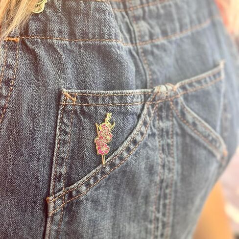 Birth Month Flower Enamel Pin - Elegant Brooch for Women's Accessories - Unique Birthday or Mother's Day Gift - Perfect for Wedding Suits & Dresses - Floral Lapel Pin - Ideal Flower Lover's in Saudi Arabia