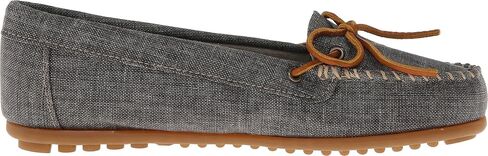 حذاء بدون كعب من القماش للنساء من Minnetonka in Kuwait