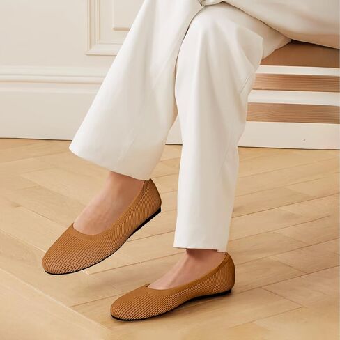 أحذية نسائية مسطحة بمقدمة مستديرة ونسيج باليه مريح وأنيق in Kuwait