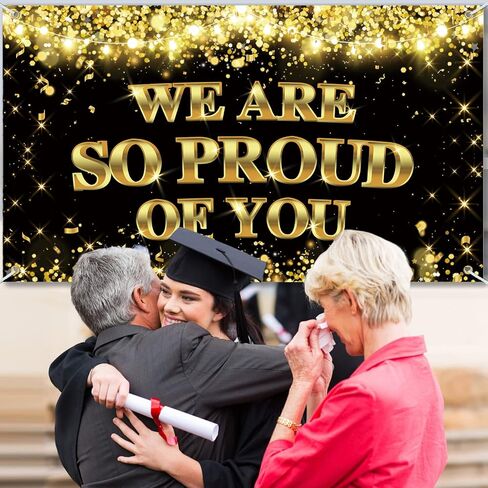 لافتة كبيرة نحن فخورون جدًا بك - لافتة تخرج مقاس 79 × 45 بوصة، ديكورات حفلات التخرج، خلفية تهانينا، لافتة تخرج للفئة 2024، لوازم ديكور حفلات التخرج باللونين الأسود والذهبي in Kuwait