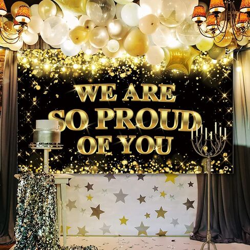 لافتة كبيرة نحن فخورون جدًا بك - لافتة تخرج مقاس 79 × 45 بوصة، ديكورات حفلات التخرج، خلفية تهانينا، لافتة تخرج للفئة 2024، لوازم ديكور حفلات التخرج باللونين الأسود والذهبي in Kuwait