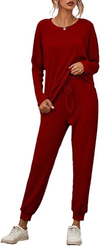 بدلة رياضية نسائية بياقة دائرية وأكمام طويلة مع بنطال بخصر مطاطي in Kuwait