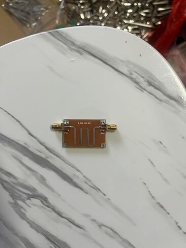 مرشح تمرير النطاق الترددي Microstrip 2.4 جيجا هرتز - مرشح تمرير النطاق الترددي Microstrip يعمل على تحسين موثوقية نقل الإشارة لشبكة WiFi ZIGBEE Bluetooth ومرشحات الإشارة الأخرى 2.3-2.5 جيجا هرتز in Kuwait