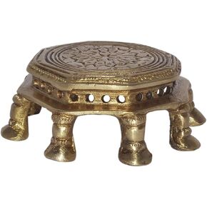 Aakrati Handicraft Brass Chowki للمعبد المنزلي - حامل صغير - أثاث معدني للطاولة لوضع أي عرض صغير - تمثال هدية فريد من نوعه مصنوع يدويًا من المعدن الهندي in Kuwait