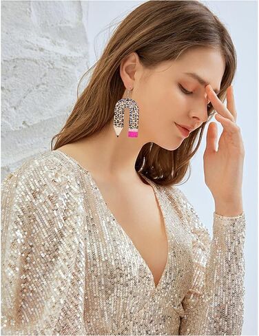Creative Funny Teacher Earrings Wooden U-shaped Leopard Pencil Dangle Drop Earring for Teachers Creative Cute Teachers Appreciation Day Jewelry Gifts for Women Girl in Kuwait