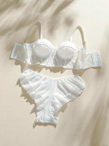 Verdusa Women's 2 Piece Outfits Contrast Low Rise Lace Underwire Lingerie Set in Saudi Arabia