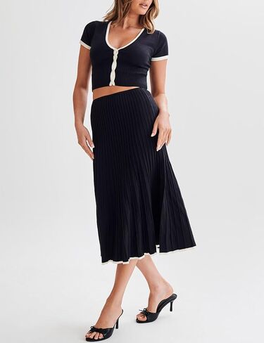 مجموعة تنورة نسائية من Tanming مكونة من قطعتين كاجوال بأكمام قصيرة وتنورة متوسطة الطول بطيات (أسود-M)، مقاس متوسط in Kuwait