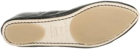 Seychelles Women's Tryst Flat in Saudi Arabia