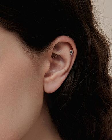 G23 Solid Titanium Cartilage Earrings Stud 16G Black CZ Helix Tragus Earrings for Women Internally Threaded Helix Medusa Tragus Piercing Jewelry in Saudi Arabia