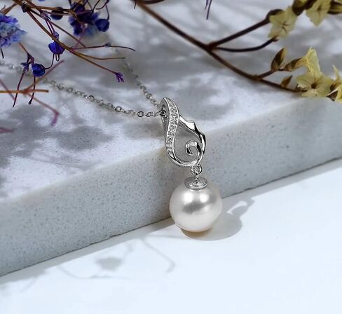 14k White Gold Pearl Necklace and 18k Pearl Earrings Set for Women in Saudi Arabia
