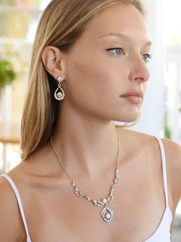 مجموعة مجوهرات الزفاف من Mariell Vintage Crystal قلادة وأقراط للعرائس ووصيفات العروس والحفلات الراقصة in Kuwait