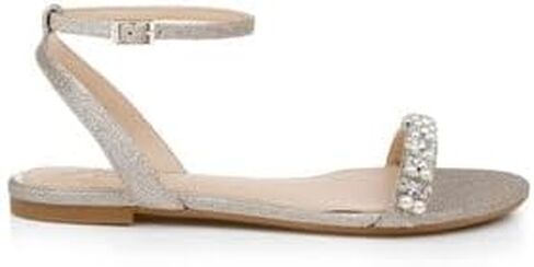 Jewel Badgley Mischka Daria Pearl and Crystal Flat Sandals in Saudi Arabia