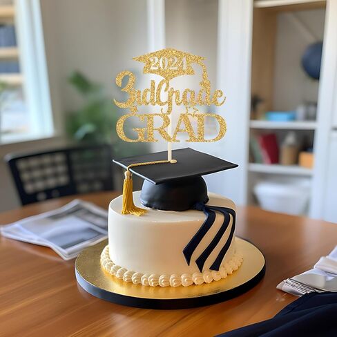 غلاف كعكة التخرج من الدرجة الثالثة باللون الذهبي اللامع، ديكور التخرج الثالث، 2024 ديكورات الصف الثالث، ديكورات حفلات التخرج الابتدائية in Kuwait