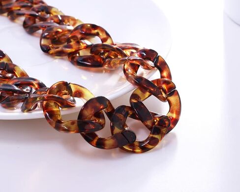 Acrylic Leopard Print Chain Necklace Acetic Acid Board Leopard Print Paperclip Link Chain Necklace Punk Statement Chunky Resin Chain Collar for Women Girl Fashion Jewelry in Saudi Arabia