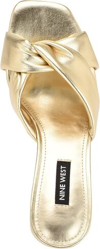 Nine West Womens Gather in Saudi Arabia