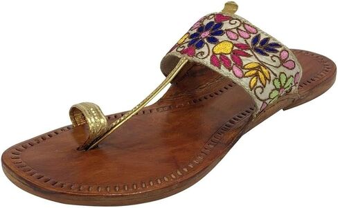 صنادل عمل متعددة الخيوط Kohlapuri Chappals للأحذية النسائية المصنوعة يدويًا من الجلد الناعم الهندي التقليدي in Kuwait