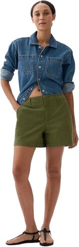 Gap Women's Downtown Khaki Short in Kuwait
