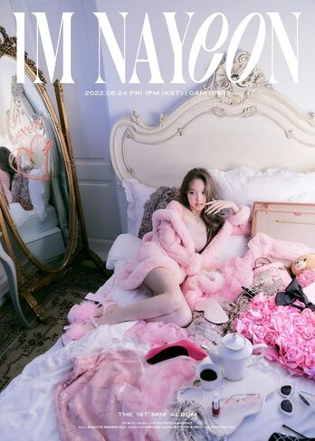 TWICE NAYEON The 1st Mini Album ''IM NAYEON ''Album without poster. (A ver.) in Saudi Arabia