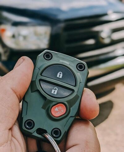 حافظة مفاتيح بديلة من AJT DESIGN لـ 2007-2017 Tundra / 2005-2015 Tacoma - مصنوعة خصيصًا في الولايات المتحدة الأمريكية - أسود in Kuwait