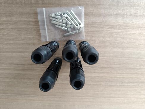 موصلات كابلات الألواح الشمسية ذكر / أنثى IP67 30A 1000V DC (5 أزواج) in Kuwait