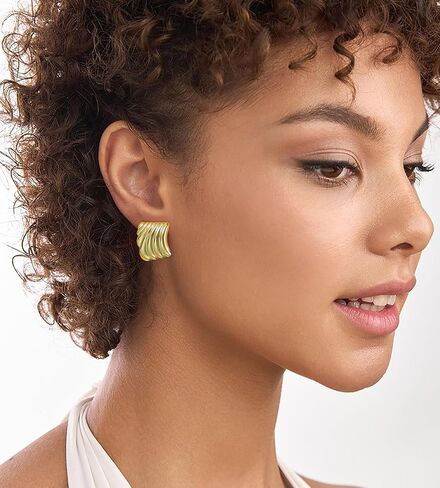 Gold Geometric Earrings for Women, Trendy Chunky Gold Stud Earrings Vintage Statement Earrings Hypoallergenic Dupes Jewelry for Women Gifts for Her in Saudi Arabia