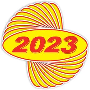 ملصقات نافذة Versa Tag 2023 بيضاوية الشكل لنوافذ تاجر السيارات مصنوعة بفخر في الولايات المتحدة الأمريكية، ملصقات Versa البيضاوية للزجاج الأمامي لعام 2023 باللون الأصفر والأحمر تأتي من اثني عشر (12) في العبوة