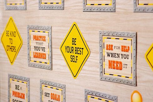 BULLETIN BOARD SET MINI UNDER CONST TOOLS for SUCCESS 31 PCS in Saudi Arabia