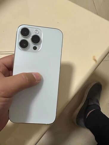 قطعتان من واقي الشاشة الخلفي لهاتف iPhone 15 Pro Max فيلم هيدروجيل وليس زجاج in Kuwait