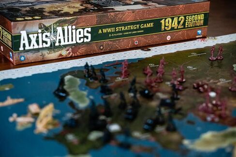 Renegade Game Studios Axis & Allies: الإصدار الثاني لعام 1942 - لعبة لوحة استراتيجية منمنمات الحرب العالمية الثانية، Renegade، للأعمار من 12 عامًا فما فوق، 2-5 لاعبين، 3-4 ساعات in Saudi Arabia