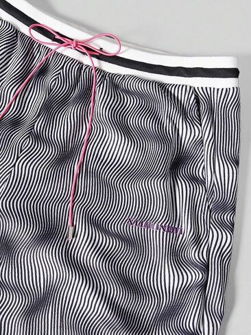 WDIRARA Men's Letter Print Striped Drawstring Waist Track Shorts Casual Shorts in Saudi Arabia