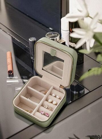 S.Leaf Initial Travel Jewelry Case Jewelry Boxes for Women Small Jewelry Box Travel Jewelry Box Jewelry Gift Boxes Jewelry Travel Case Jewelry Organizer Box Portable Travel Jewelry Case Letter L in Kuwait