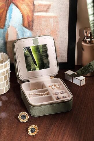 S.Leaf Initial Travel Jewelry Case Jewelry Boxes for Women Small Jewelry Box Travel Jewelry Box Jewelry Gift Boxes Jewelry Travel Case Jewelry Organizer Box Portable Travel Jewelry Case Letter L in Kuwait