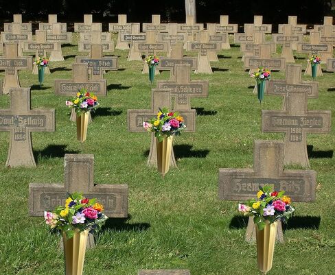 Plastic Cemetery Vases with Spikes 12 Pack Memorial Flower Vase Cemetery Decorations for Grave Decorations for Cemetery Vases for Flowers Plastic Vases for Flowers Cemetery Flowers for Grave Vase in Saudi Arabia
