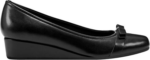 Easy Spirit Women's Gerta3 Pump in Saudi Arabia