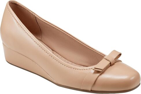 Easy Spirit Women's Gerta3 Pump in Saudi Arabia