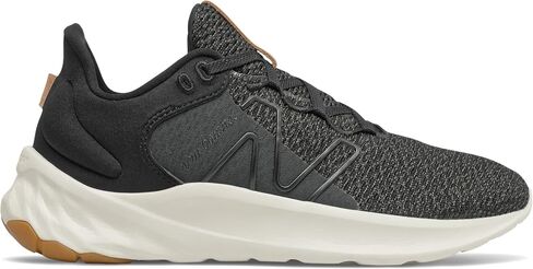 حذاء رياضي نسائي جديد من الفوم Roav V2 من New Balance in Kuwait