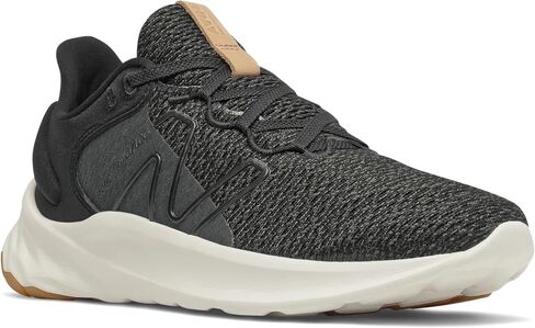 حذاء رياضي نسائي جديد من الفوم Roav V2 من New Balance in Kuwait