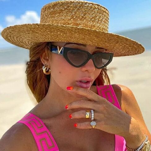 نظارة شمسية عصرية على شكل عين القطة للنساء من التسعينيات بتصميم ريترو عصري Y2K جمالي عتيق وظلال سوداء صغيرة، عبوة من قطعتين in Saudi Arabia