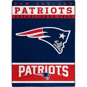 Northwest NFL New England Patriots Unisex-Adult Raschel Throw Blanket, 60" x 80", 12th Man